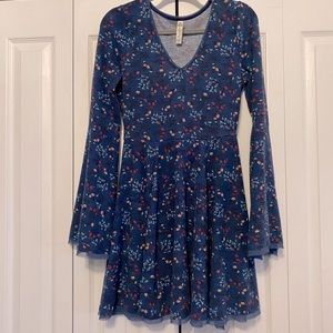 🌟SOLD🌟 floral dress with bell sleeves